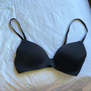 VS wireless bra